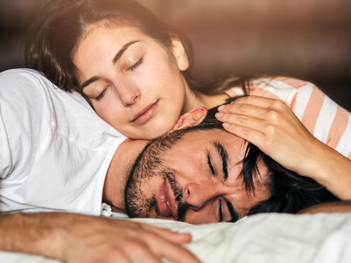 11 Strange Reasons Why A Man Falls In Love With A Woman 
